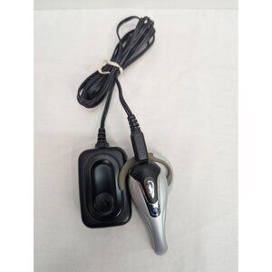 Motorola CHYN4590A/HS801 Wireless Bluetooth Headset Silver with Charger